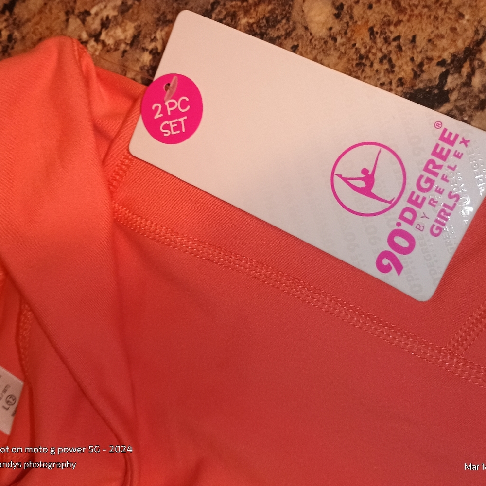 90° by reflex girls choral shorts. Biker style shorts. Size large. - Picture 6 of 6